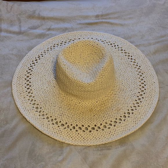 3 large sun hats black, black & white, & cream from H&M - Picture 2 of 7